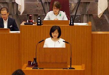 平成29年第2回定例議会において竹内 たかよ議員が代表質問を行いました。