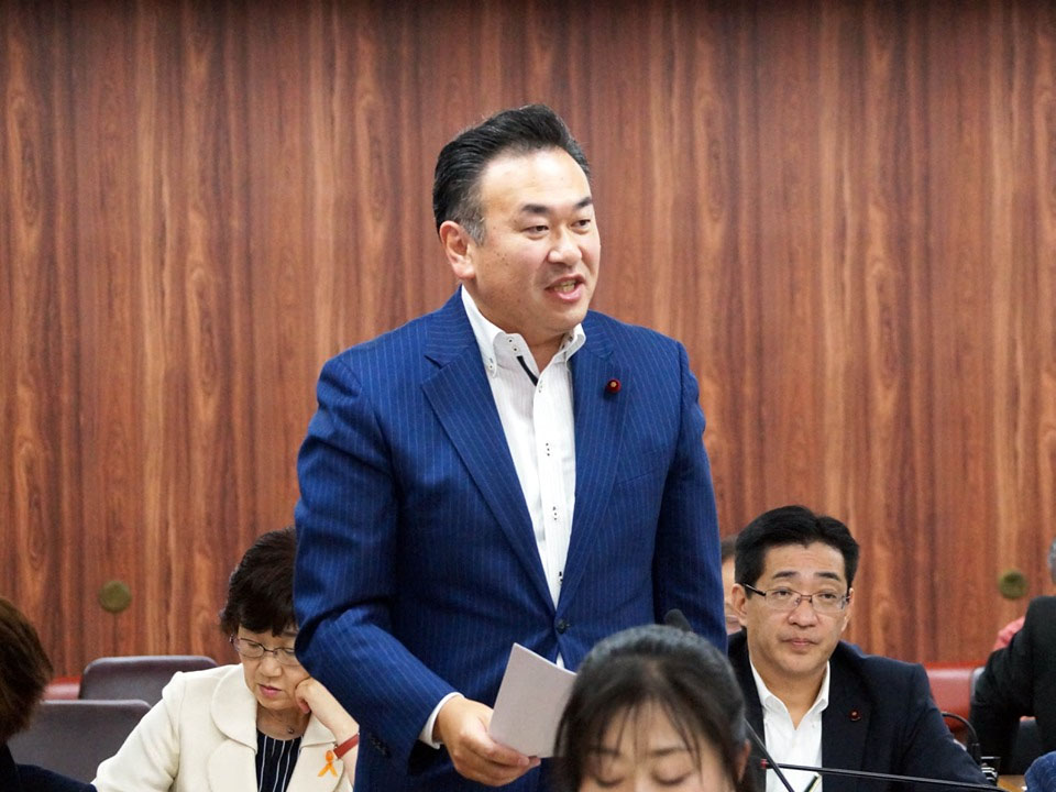 決算特別委員会が開かれ、保健福祉局分の質疑が行われました