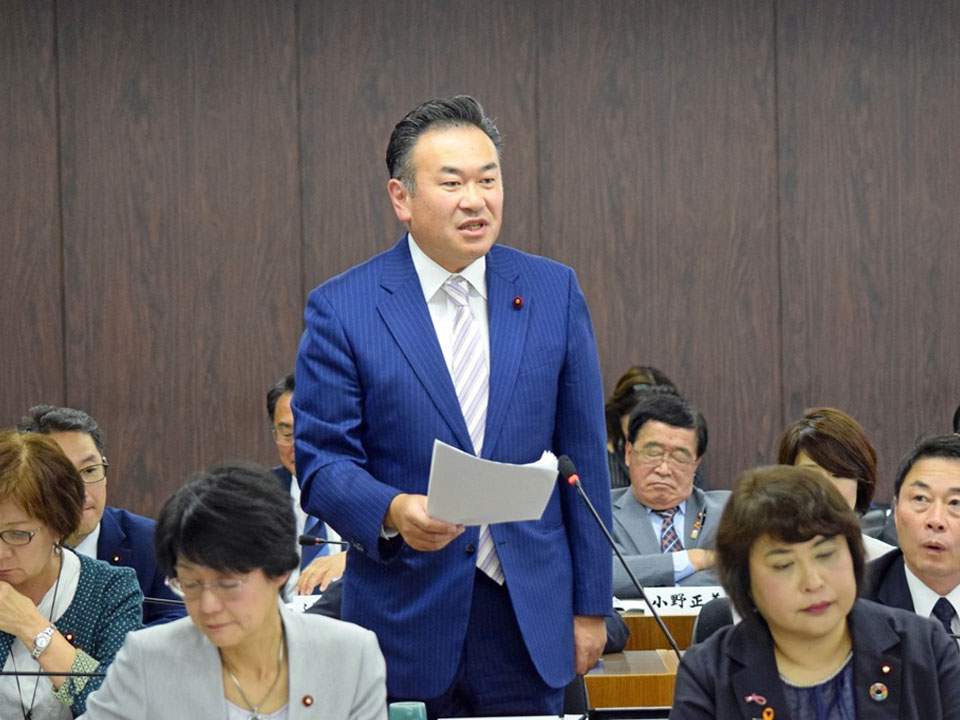 札幌市議会決算特別委員会で、「算数にーごープロジェクト事業、「えほん図書館」について質疑を行いました