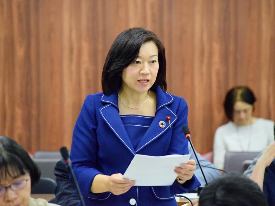 間もなく開会される札幌市定例市議会に向けて、議会質問準備に汗を流しながら頑張っております