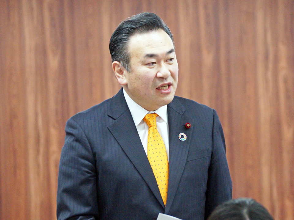 コロナ対策や今後の市政運営について会派として質疑を行いました