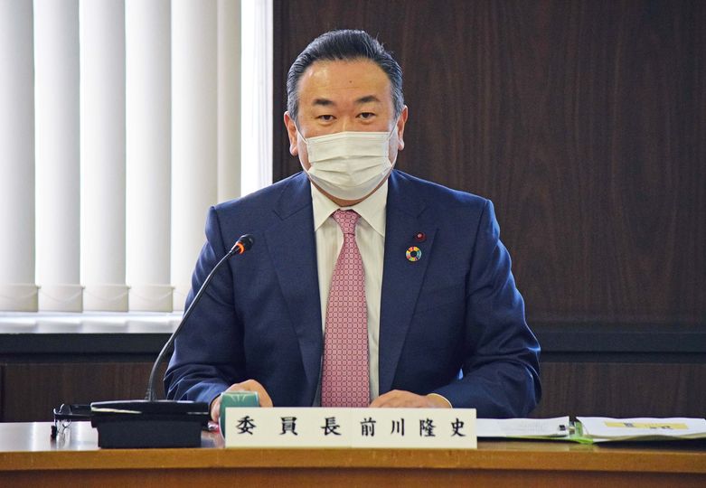 札幌市議会経済観光委員会を開会し、議案４件について審査を行いました