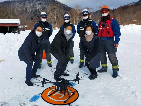 札幌市南消防署によるドローンを活用した冬山の山岳救助訓練が行われ、視察させて頂きました