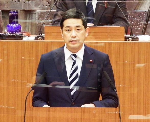 第一回定例市議会で代表質問をさせていただきました