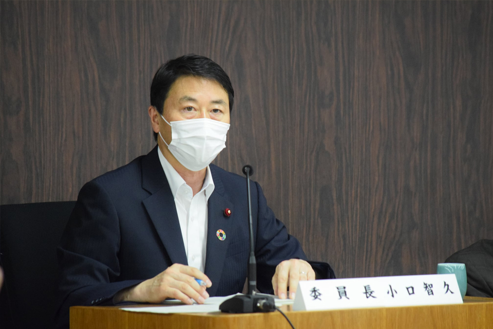 文教委員会を開会